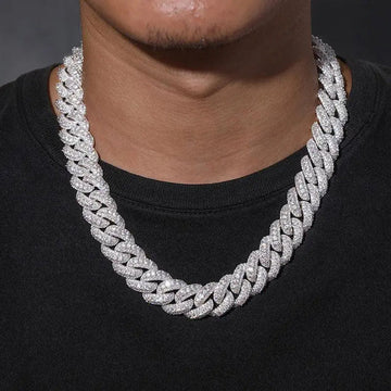 https://www.dvvx.com/products/18mm-iced-out-cuban-link-chain?_pos=3&_sid=e9a479919&_ss=r