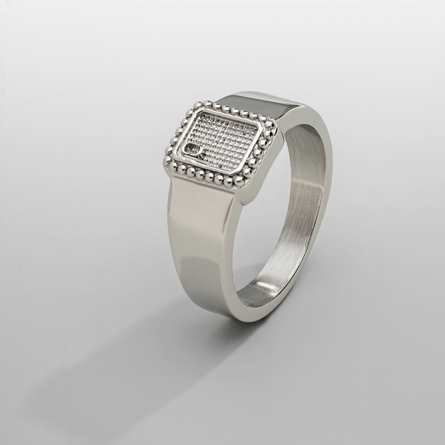 royal-signet-ring-silver